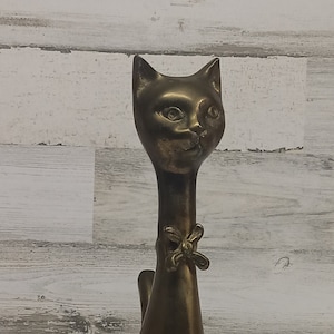 Vintage Mid-century Brass Cat Figurine - Cat - Brass - Figurine - Mid-century - Collectable