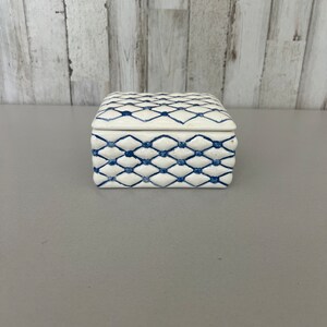 Ceramic Trinket Box - Vintage Ceramics - Collectible - Trinket Box - Hand Made -