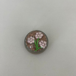 Murano Glass - Glass Paperweight - vintage Murano - Hand Made - Flowers