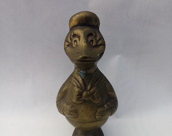Figura vintage de latón del Pato Donald de Disney de mediados de siglo