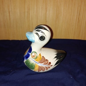 Folk art pottery small duck