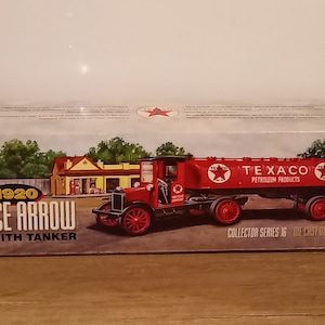 Texaco Die Cast collectable Truck 1920 Pierce arrow cab with tanker