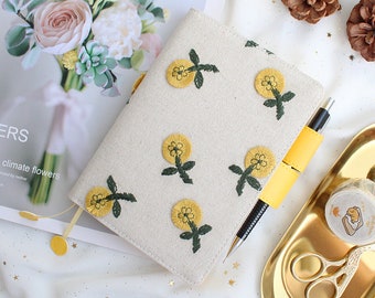 Omslag bloemenborduurwerk voor 2026 planner, notitieboekje, dagboek met penlussen perfect voor Hobonichi/Midori/Moleskine (A6/A5/vijf jaar)