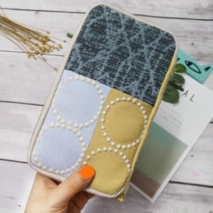 Bolsa pequeña con cajón Mina, hecha a mano, portátil, con cremallera, organizador japonés, para guardar artículos de papelería para la escuela, la oficina y viajes (diseño patchwork).