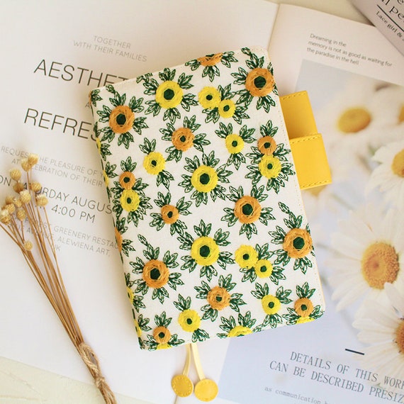 Daisy Floral Embroidery Cover for 2024 Planner, Notebook, Journal, Agenda  With Pen Loops, for Hobonichi/midori/moleskine a5/a6/5-year Size 