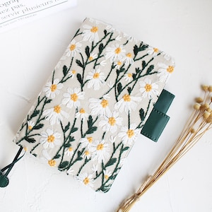 Daisy Floral Embroidery Cover for 2025 Planner, Notebook, Journal, Agenda with pen loops, for Hobonichi/Midori/Moleskine (A5/A6/5-Year size)