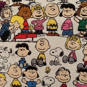 Peanuts Gang Fabric (Fat Qtr o Fabric Cut) 100% Algodón Snoopy, Charlie Brown, Lucy, Personajes de Pig Pen
