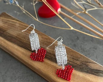 Red heart beaded earrings Heart seed bead earrings Valentine's day gift Red heart earrings Valentine's Gift for her Modern beaded earrings