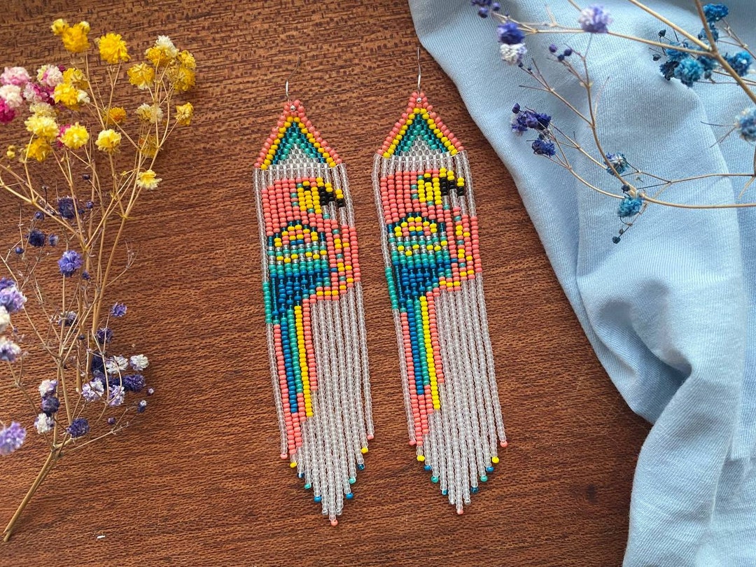Parrot beaded earrings Fringe seed bead earrings Bird beaded earrings Nature earrings Tropical earrings Colourful seed bead earrings Gift
