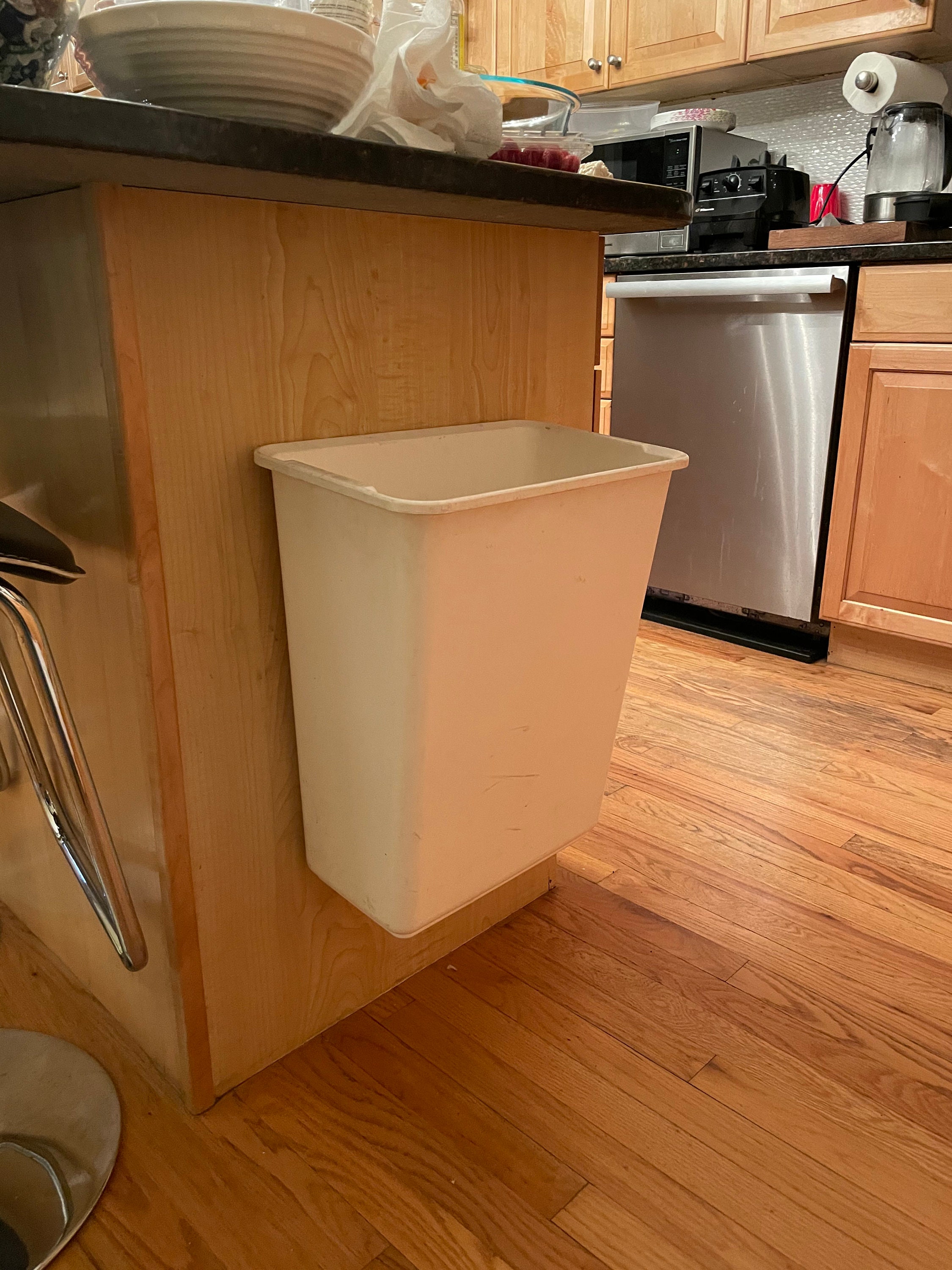 Wall Mounted Waste Bin Hanging Trash Bin For Kitchens Cabinet Door