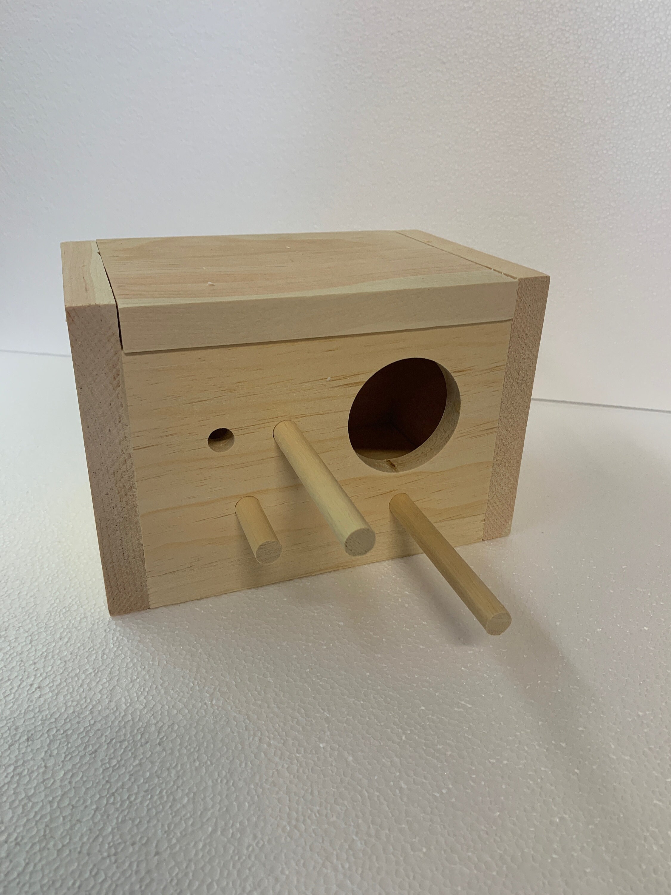Lovebirds nest box for sale deals