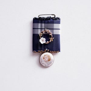 Broche amulette angelot, grigri d'amour, ange, chérubin, porte-bonheur, protección, único, bijou pour elle, cadeau pour lui dire je t'aime