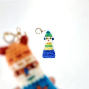 Petite poupée de laine, porte-clé, porte-bonheur, grigri anti-tristesse, amigurumi, porte-chance, amie de poche, pour elle, bel anniversaire