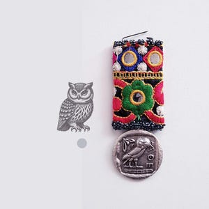 Médaille chouette, argenté, sagesse, protection, chance, accessoire de mode, cadeau pour elle, pour lui, bijou fantaisie, anniversaire, fête