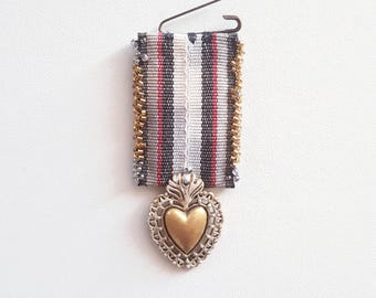 Sacred Heart Brosche, Gold Ex Voto, religiöse Medaille, handgefertigt in Frankreich