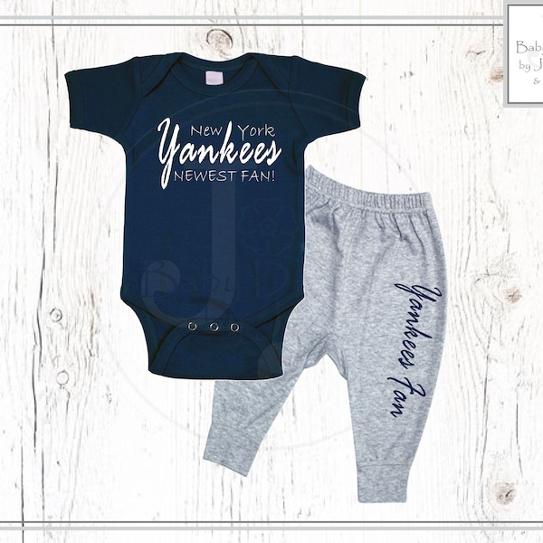 NY Yankees Inspired - Bodysuit and/or Pants - Yankees Baby/Sports/Baseball/New York. Perfect to watch the game with daddy! Great Gift!