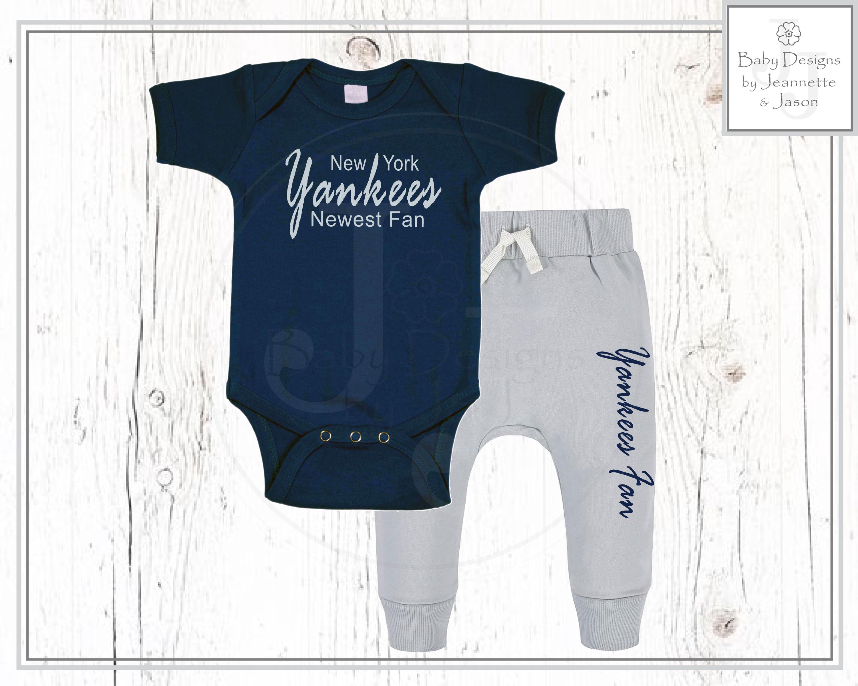 Personalized NY Yankees Baby Outfit: Baseball Fan Bodysuit