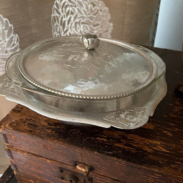 Vintage Continental Silver Co Brilliantone Hammered Aluminum Lidded Casserole With Pyrex