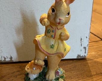 Vintage Bunny Gardens Figurine, Backyards Bunnies Collection, Limited Edition