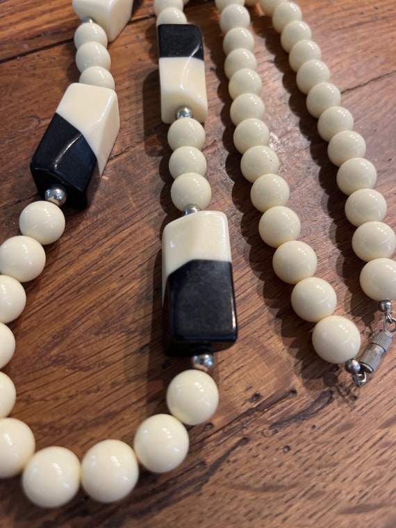 Vintage Ivory and Black Beaded Necklace, 30" - image 2