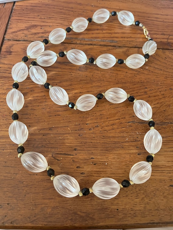 Vintage Black, White and Gold Costume Necklace - image 1