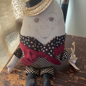 Vintage Humpty Dumpty 1994 Signed Virginia's American Folk Doll