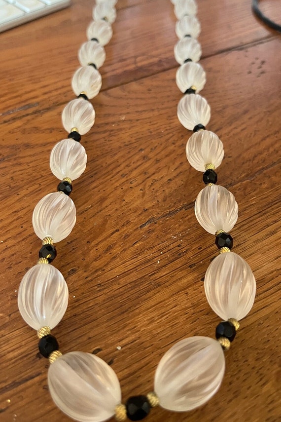 Vintage Black, White and Gold Costume Necklace - image 2