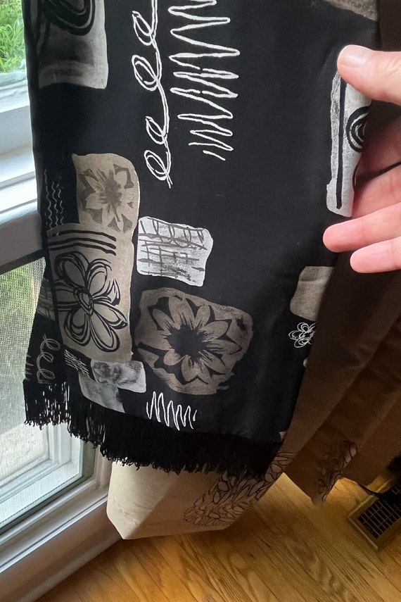 Stunning Luxury Vintage Shawl or Scarf