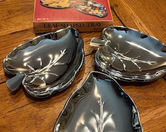 Vintage Mid-Century Set of 3 Leaf Shaped Trays, Hong Kong