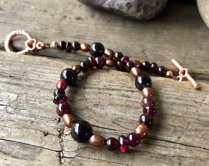 Deep Red Garnet & Rose Gold Pearl Bracelet - 8 inch*