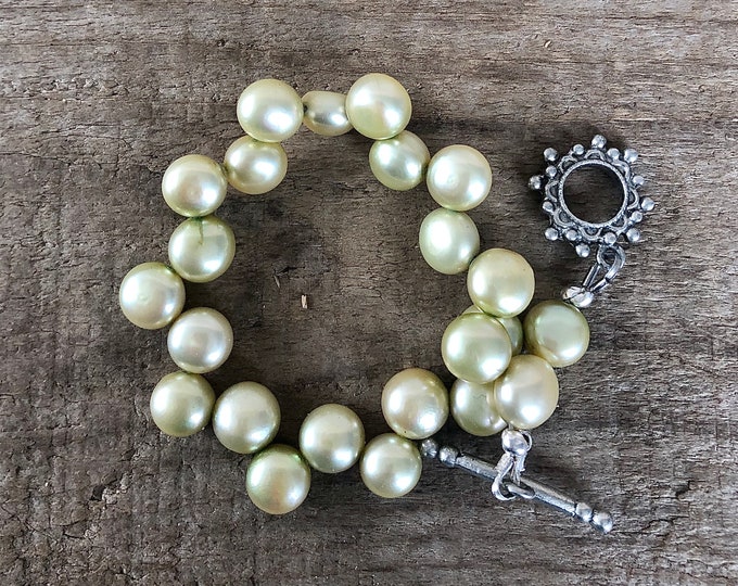 Green Button Freshwater Pearl Bracelet