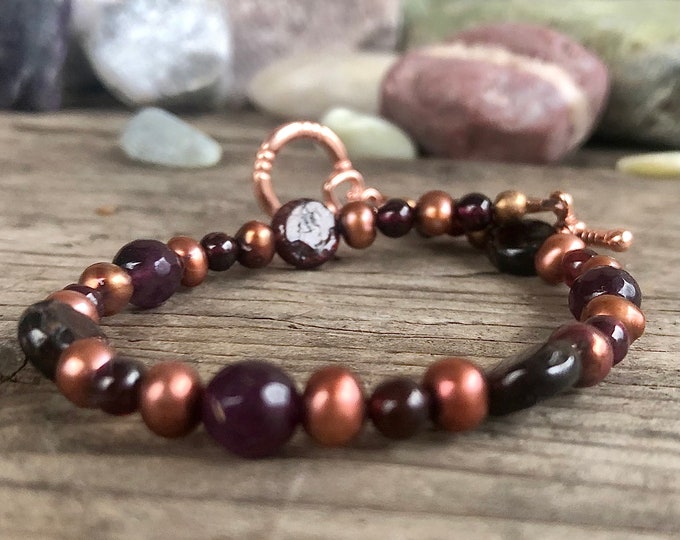Freshwater Pearl & Garnet Bracelet