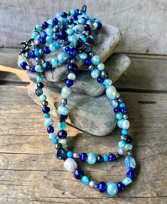 Collana di perle colorate di perle naturali per le donne moda