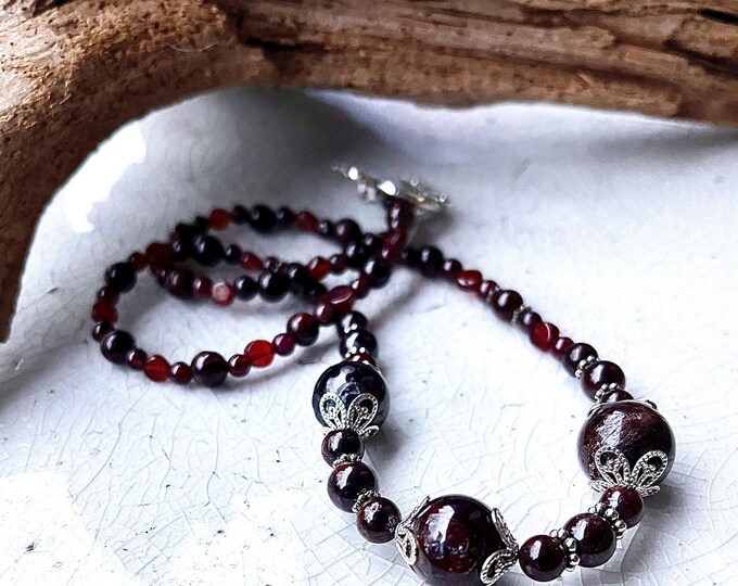 Rich Red Garnet & Silver Filigree Necklace