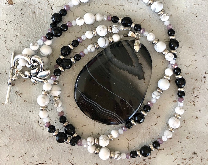 Onyx Agate Druzy Howlite & Quartz Crystal Necklace - 31 inch