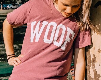 WOOF Graphic Tee in Berry