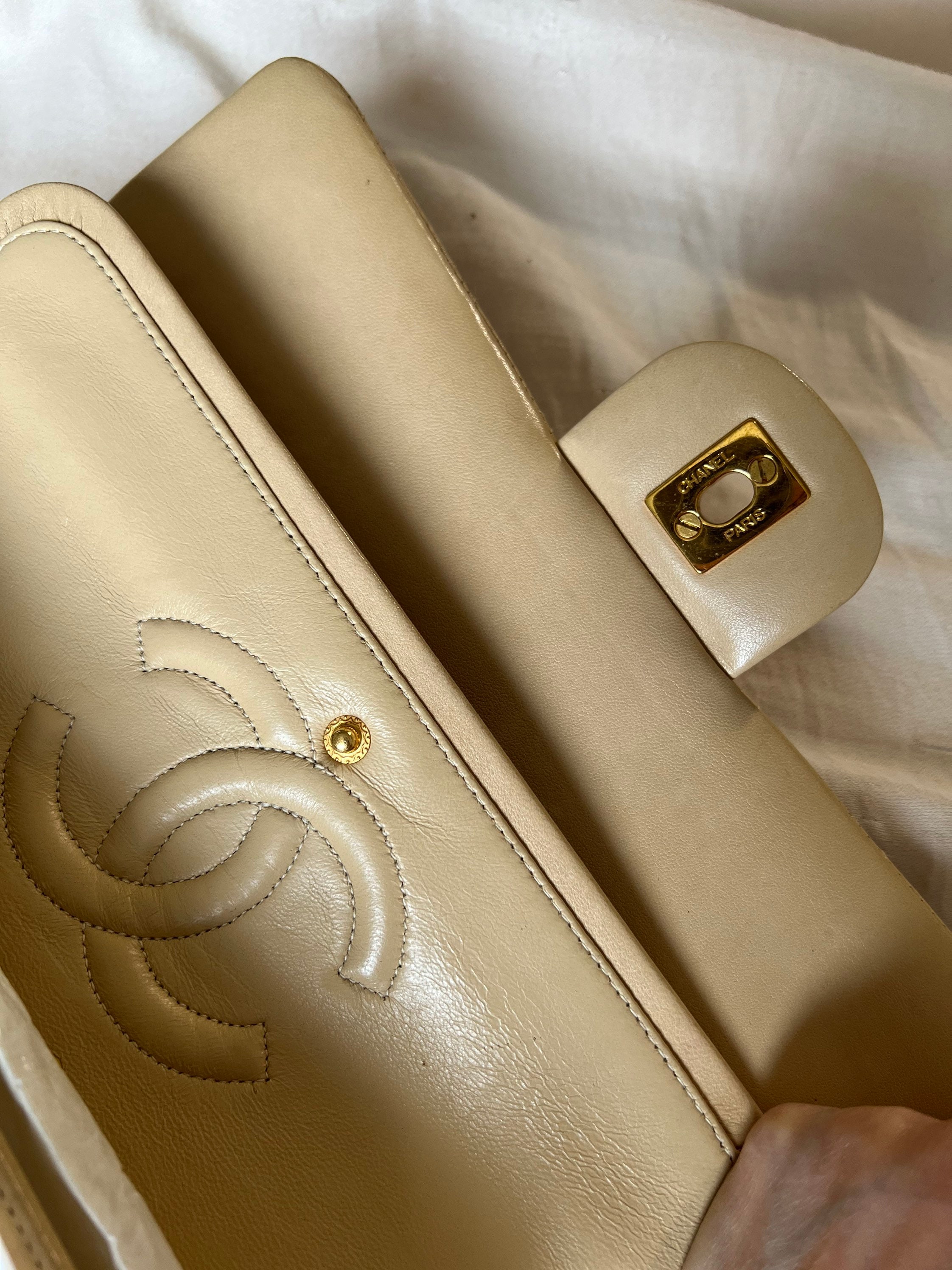 CHANEL Vintage Beige Lambskin Micro Charm Bag Charm Airpod Case *RARE*