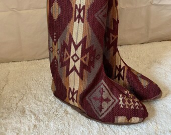 Southwest Boot Bag: Adobe Design