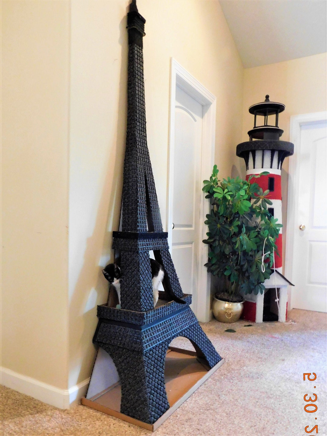 DIY Eiffel Tower Cat Tree plans and Patterns Cardboard Play House