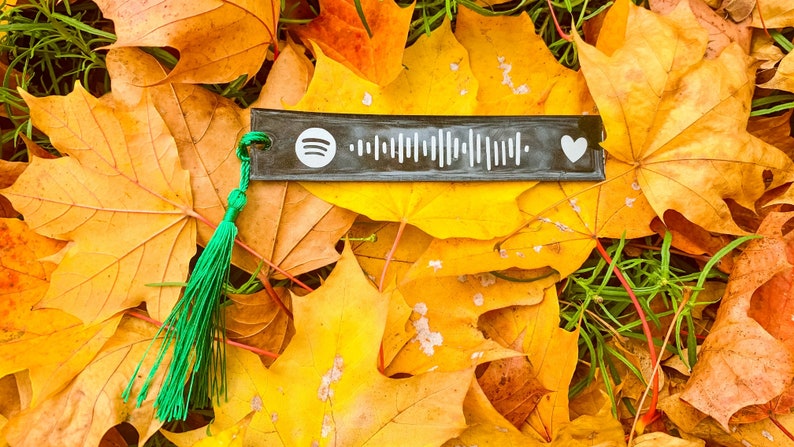 Resin bookmarks with Spotify code for song artist or public | Etsy
