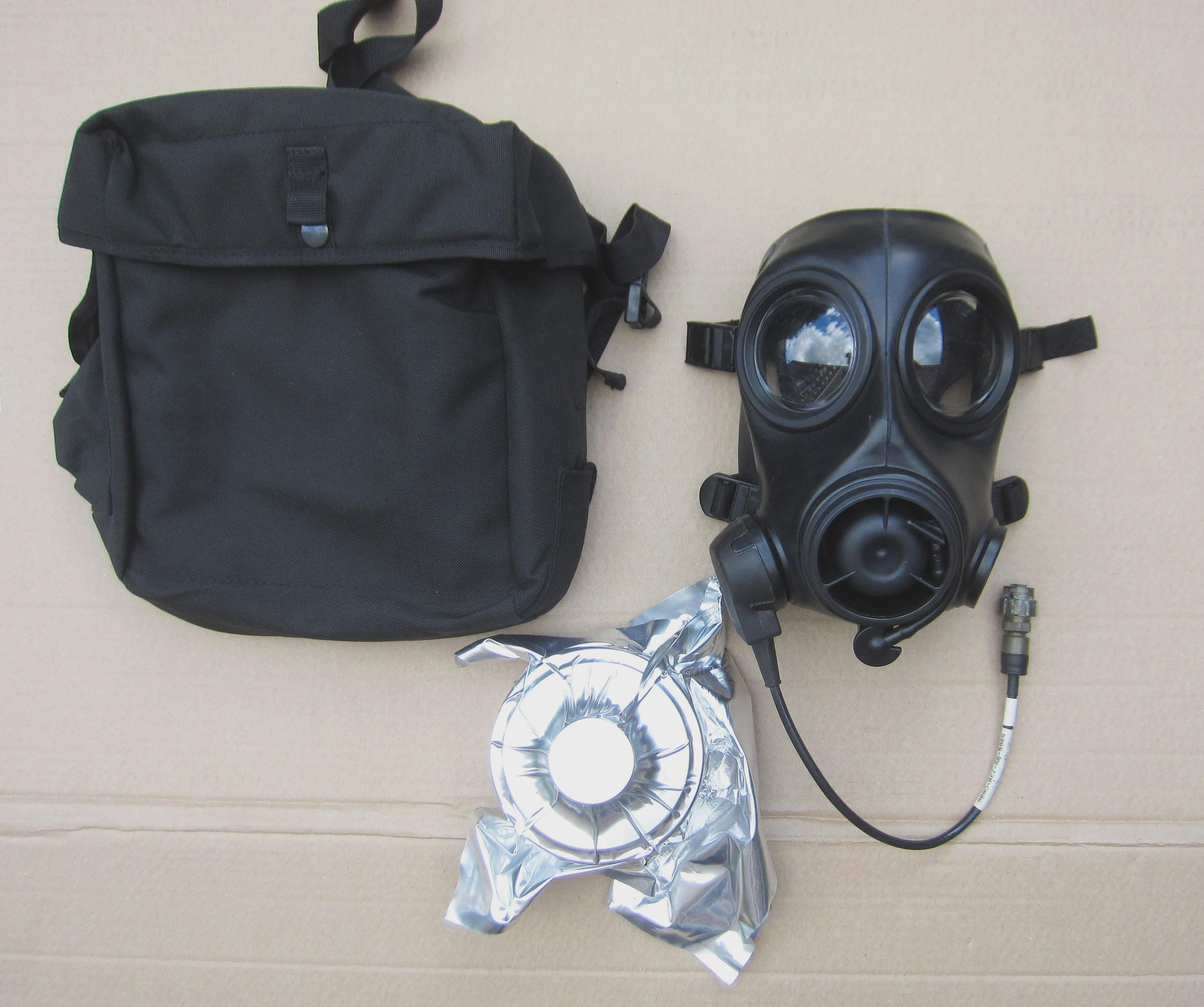 コレクターズアイテム 英国製 エイボン FM12 S10 ガスマスク + フル