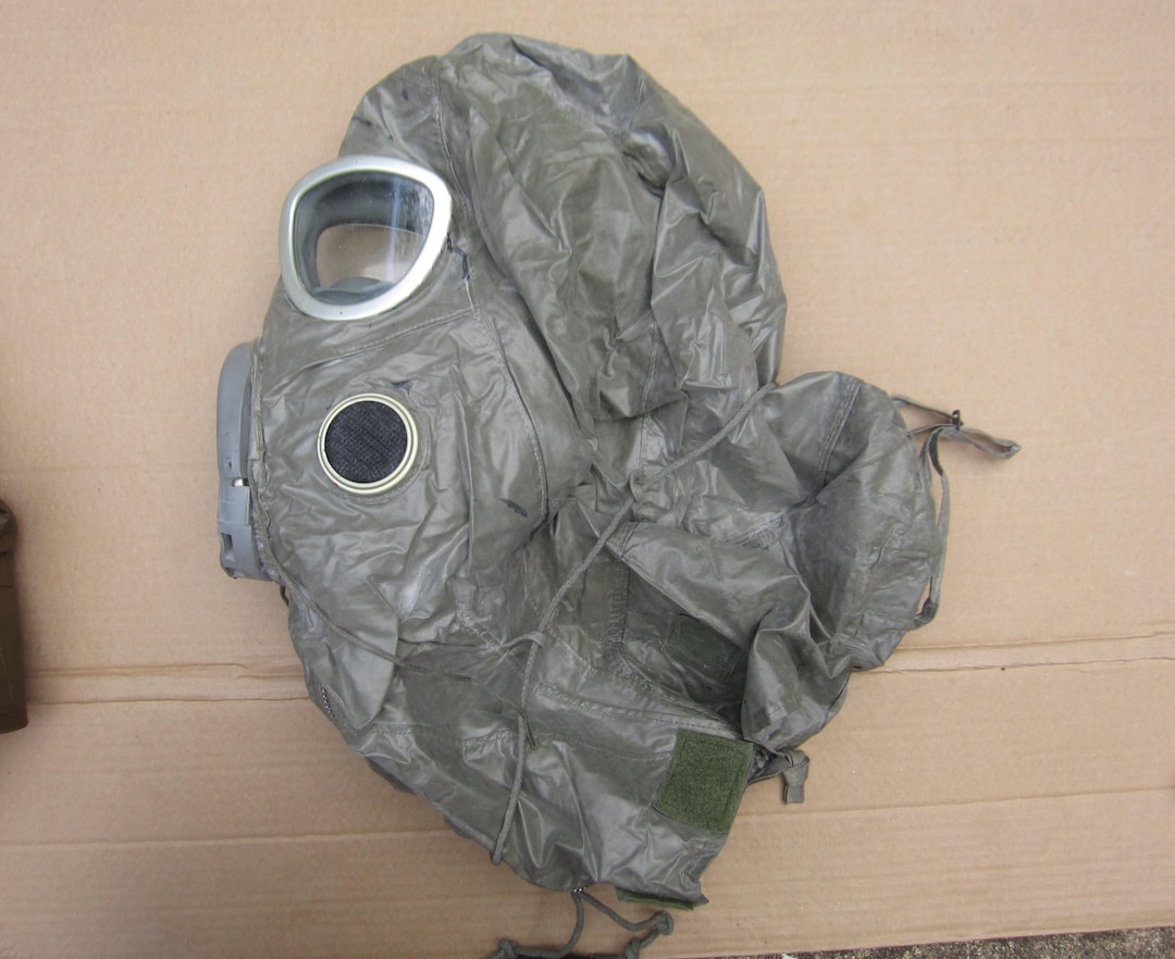 MP4 'bulldog' Gas Mask With Chemical Hood / Polish MP4 / Chemical