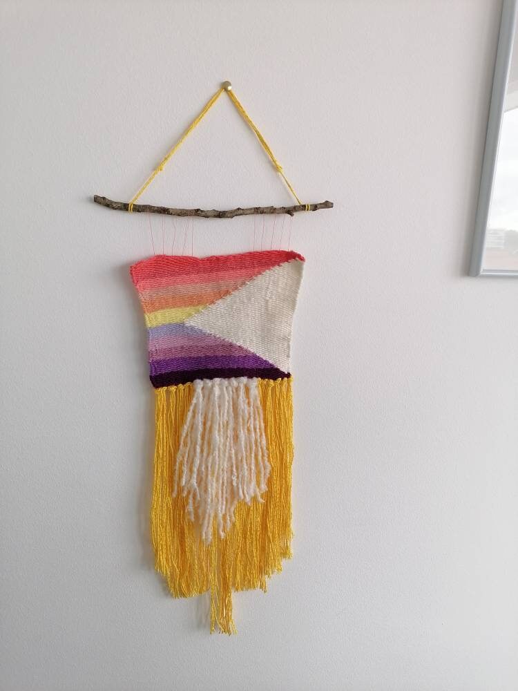 Tissage Décoratif Mural Suspendu Motif Flèche - Fluo Violet- Corail- Jaune- Blanc