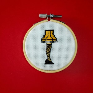 Lampada da gamba &quot;A Christmas Story&quot; - Schema per ornamento natalizio a punto croce in PDF - Ralphie - Randy - Fragile - Frageelay - Download immediato