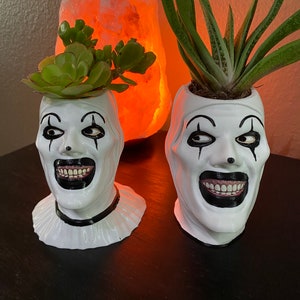 Art the Clown planter