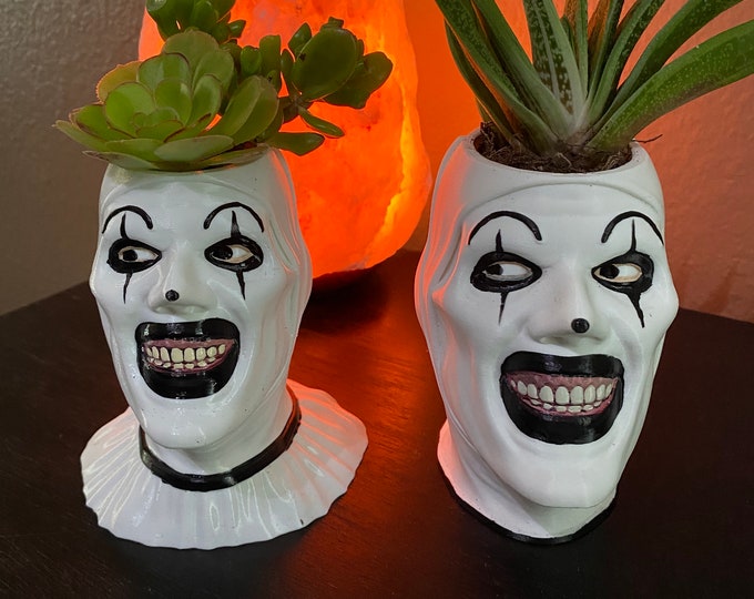 Art the Clown planter