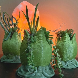 Alien egg planter