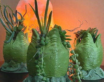 Alien egg planter