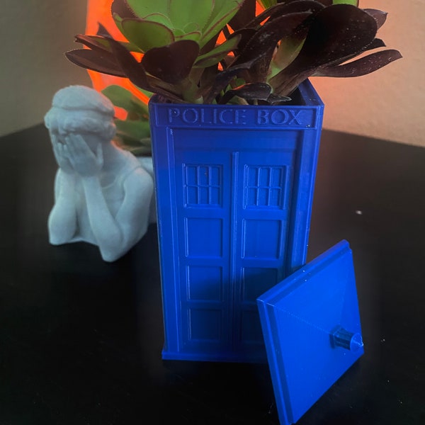Tardis Dr Who 3D planter with drainage hole