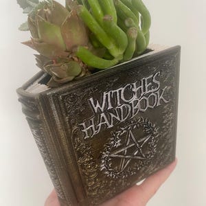 魔女のハンドブックのプランター